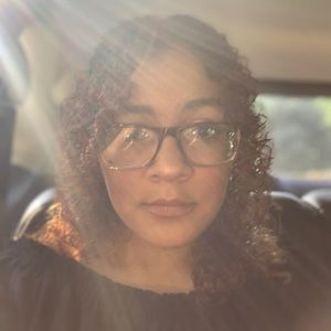 Meet your Posher, Angelee